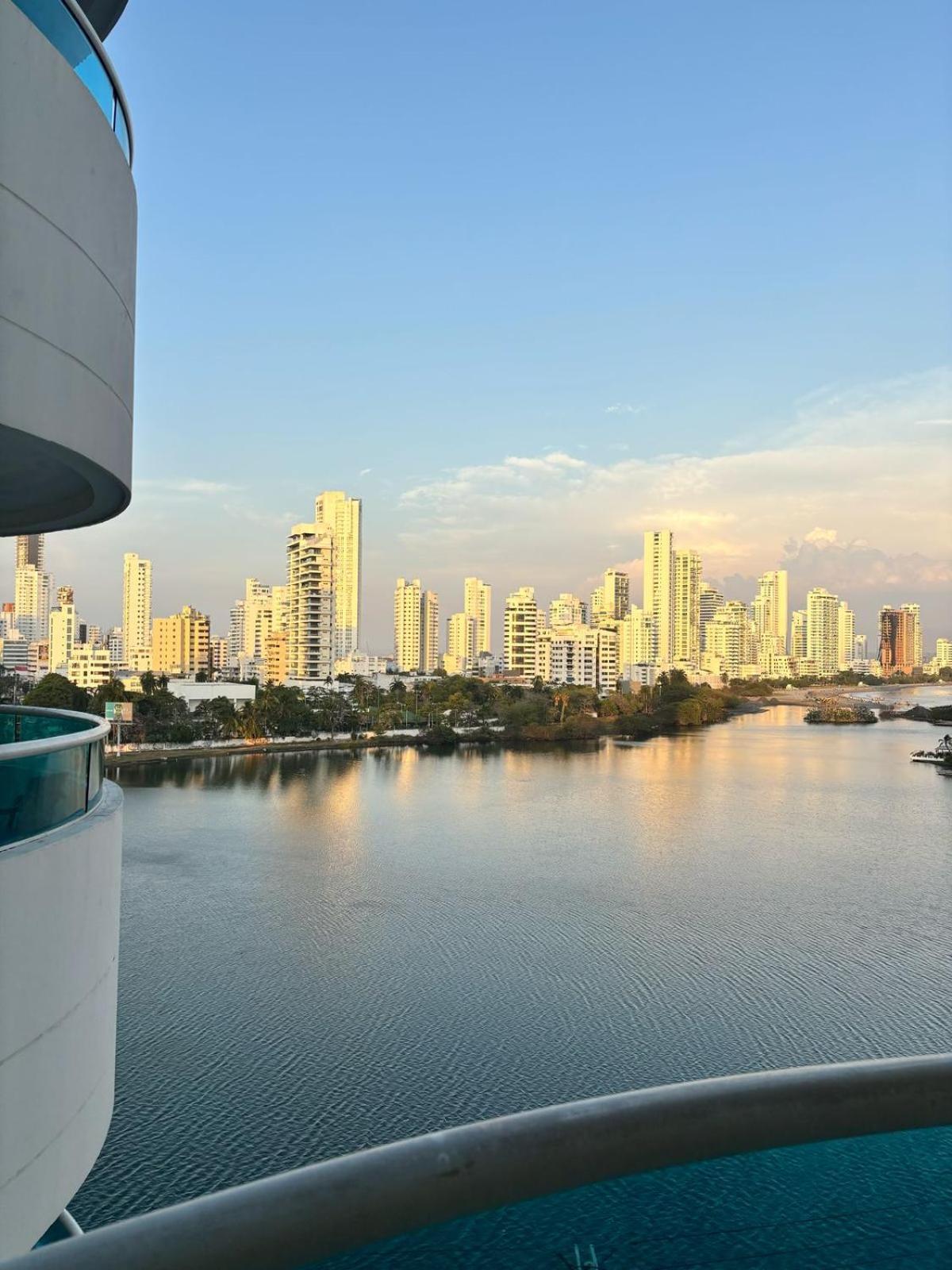 Apartamento 804a El Laguito Bocagrande A 1 Cuadra De La Playa Hermosa Vista Cartagena