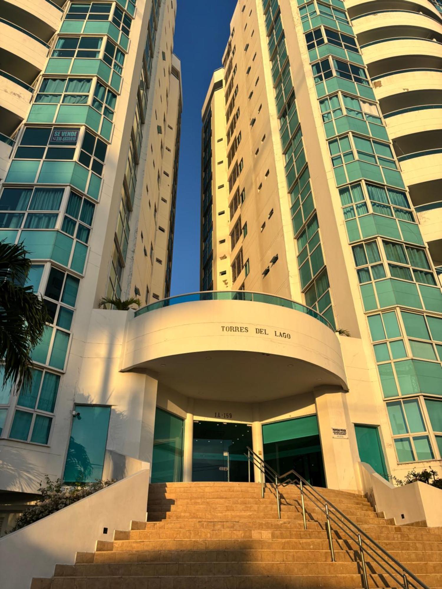 Apartamento 804a El Laguito Bocagrande A 1 Cuadra De La Playa Hermosa Vista *